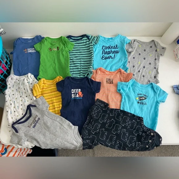 EUC Baby boy’s short sleeve onesie jumper bottoms clothing large bundle 3 months